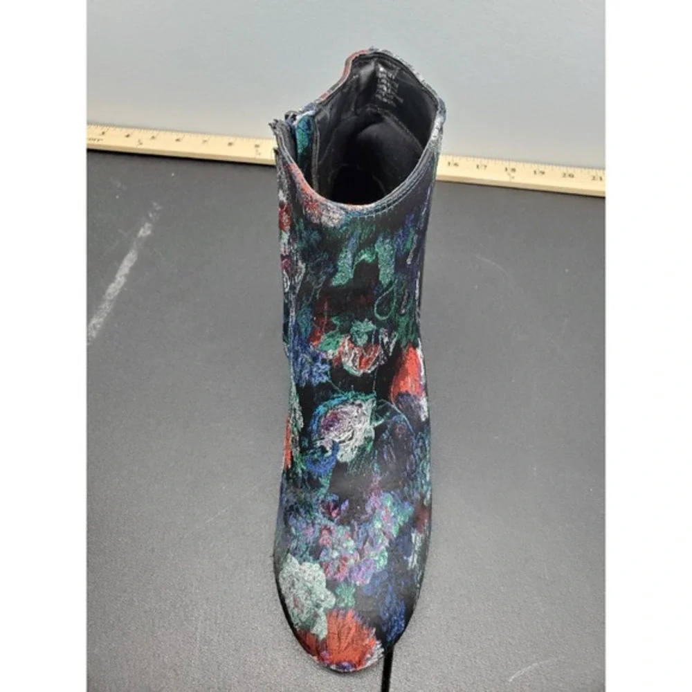 Zigi Soho Nydia Ankle Booties Boots Womens Size 9 Black Multi Floral Side Zipper